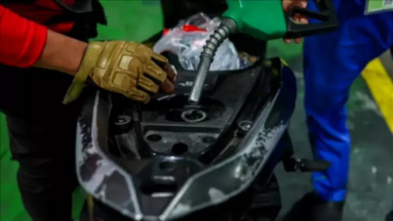 Endonezya Hükümeti Petrol Fiyatlarındaki Artışa Rağmen Yakıta Zam Yapmayacak