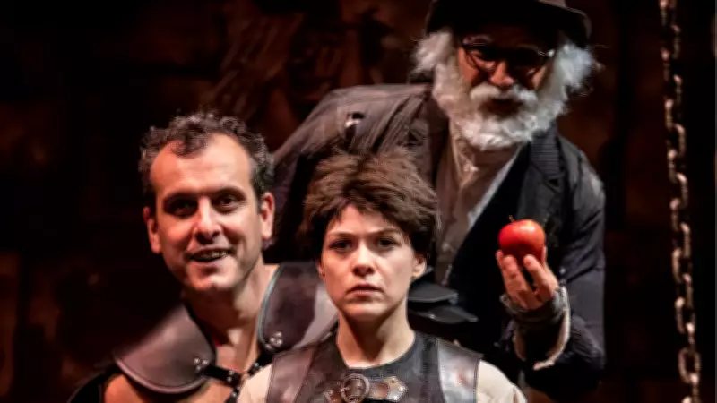 ENKA Sanat'ta Dünya Tiyatro Günü Kutlamaları: Jan Dark ve Ferhan Şensoy