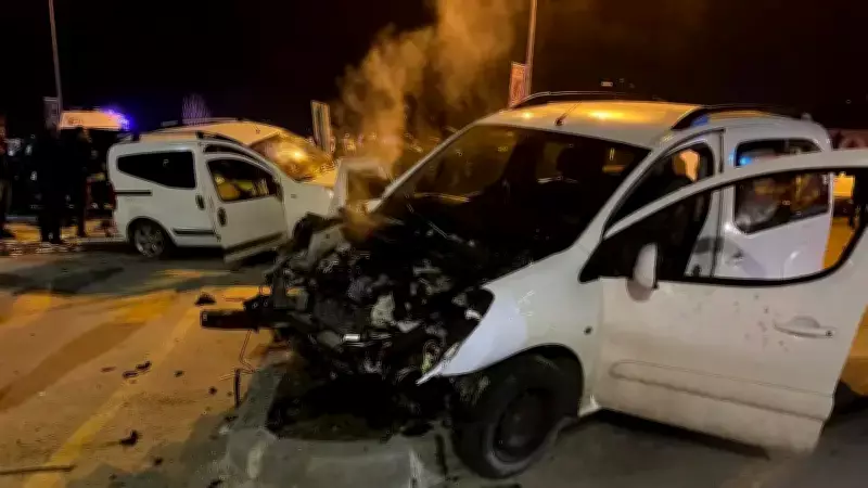 Erzurum'da Gece Geç Vakit Meydana Gelen Zincirleme Trafik Kazasında 7 Yaralı