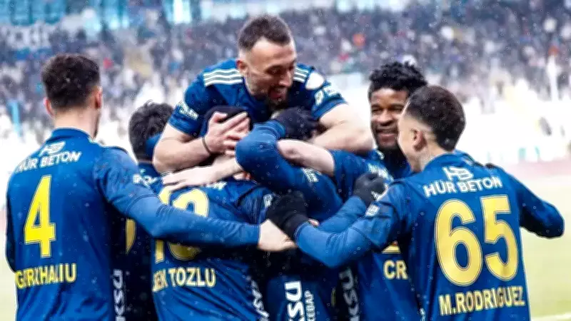 Erzurumspor FK, Manisa'yı 8-1 Yenerek 12. Galibiyetini Aldı