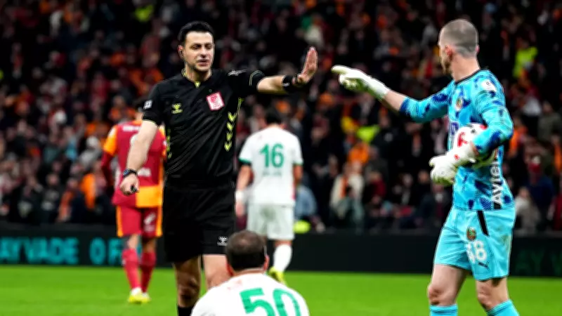 Eski Hakemlerden Galatasaray Maçı İçin Çarpıcı Yorumlar: 'Her Yerde Kırmızı Kart!'