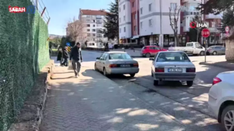 Eskişehir'de Basılı Kalan Otomobil Kornası Vatandaşları Rahatsız Etti