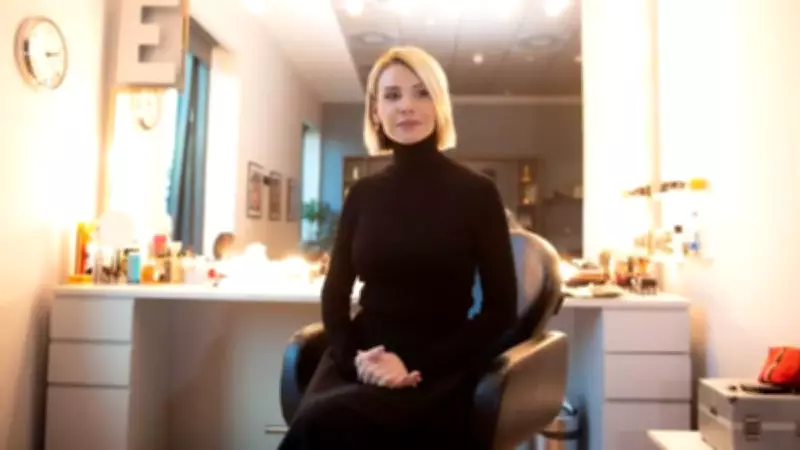 Esra Erol Canlı Yayın Öncesi Sıcak Saç Maşası Kazası Yaşadı