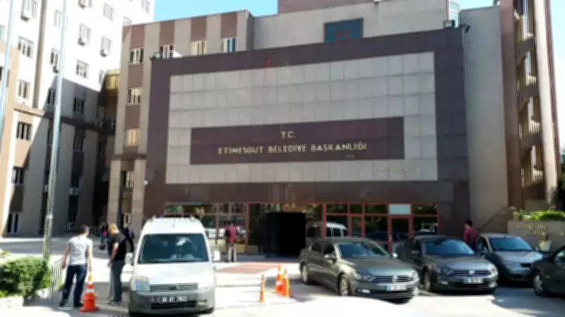 Etimesgut Belediyesi'nde Usulsüzlük: 4 Kişi Gözaltına Alındı