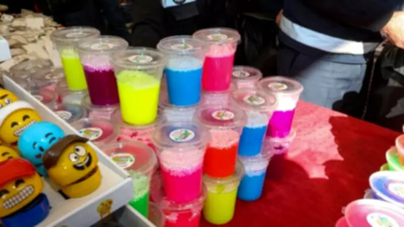 Evde Doğal Slime Yapımı: Çocuklar İçin Güvenli ve Eğlenceli Tarifler