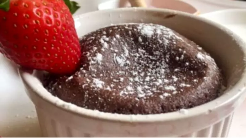 Evde Kolay ve Lezzetli Çikolatalı Sufle Tarifi: Püf Noktaları ve Sunum Önerileri