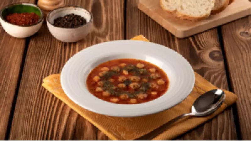 Evde Pratik Sulu Köfte Tarifi: Nefis ve Geleneksel Lezzetin Sırları