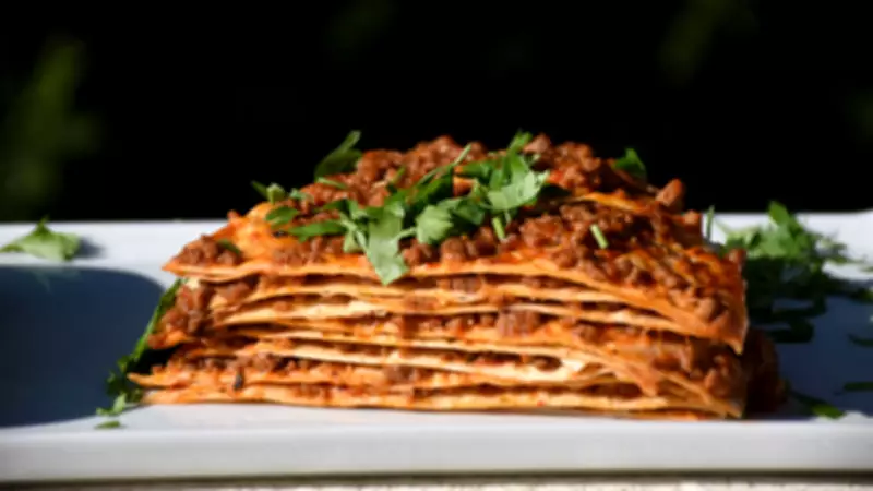 Evde Pratik Yağlama Tarifi: Kat Kat Lezzetin Sırları ve Malzemeleri