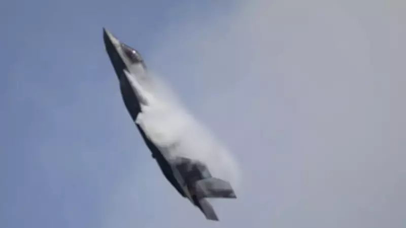 F-35 Görünmezliği Sarsıldı: İran'ın 'Vurduk' İddiası ve Acil İniş