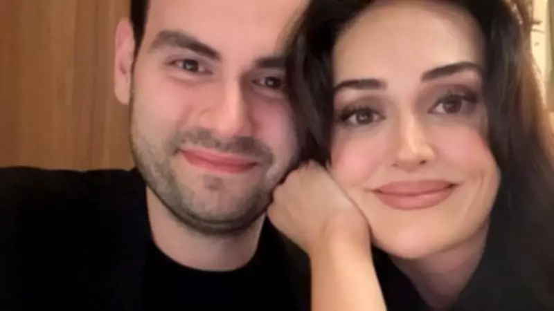 Faruk Sabancı ve Esra Bilgiç, Sosyal Medya Akımına Katıldı