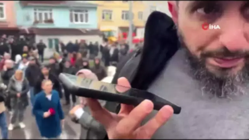 Fatih'te Çöken Binada Dramatik An: Enkaz Altındaki Yakınıyla Telefon Görüşmesi