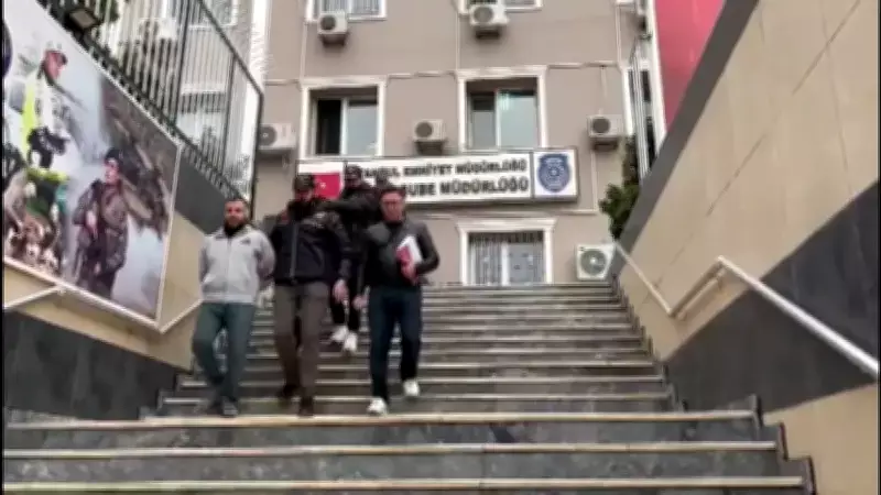 Fatih'teki Gümüş Hırsızlığında 4 Şüpheli Yakalandı, 3'ü Tutuklandı