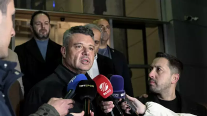 Fenerbahçe'de Tedesco Krizi: Futbolcuların Desteği Kararı Değiştirdi