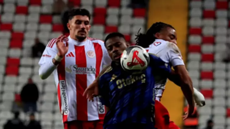 Fenerbahçeli Musaba: 'Henüz Kaybedilmiş Bir Şey Yok, Sakin Kalmalıyız'