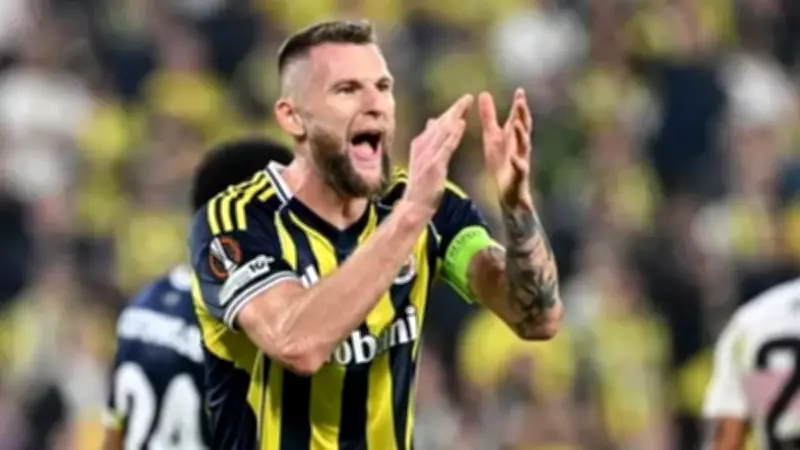 Fenerbahçe'nin Kaptanı Skriniar Sağ Salim Döndü, Derbi Planları Başladı