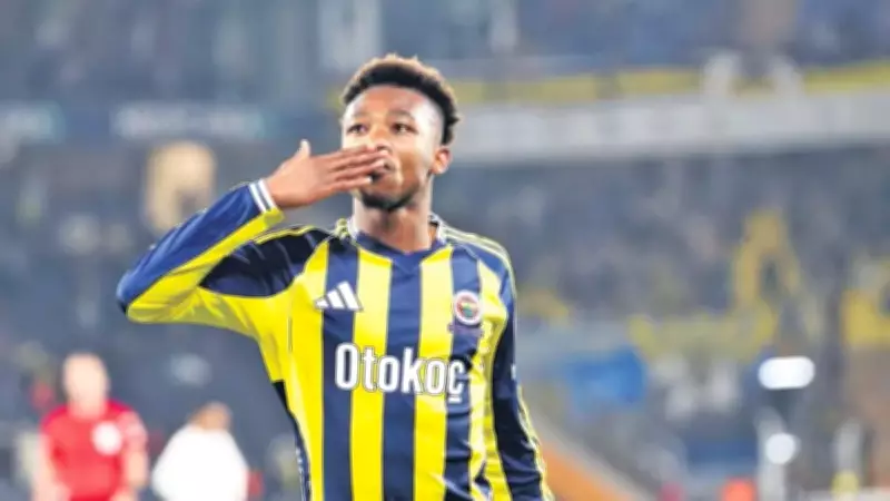 Fenerbahçe'nin Yıldızı Nene'ye Avrupa'dan Büyük İlgi: Düşük Maaşı Talibi Artırıyor