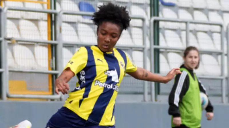Fenerbahçe'ye Kötü Haber: Marta Cox'ta Ciddi Sakatlık Tespit Edildi
