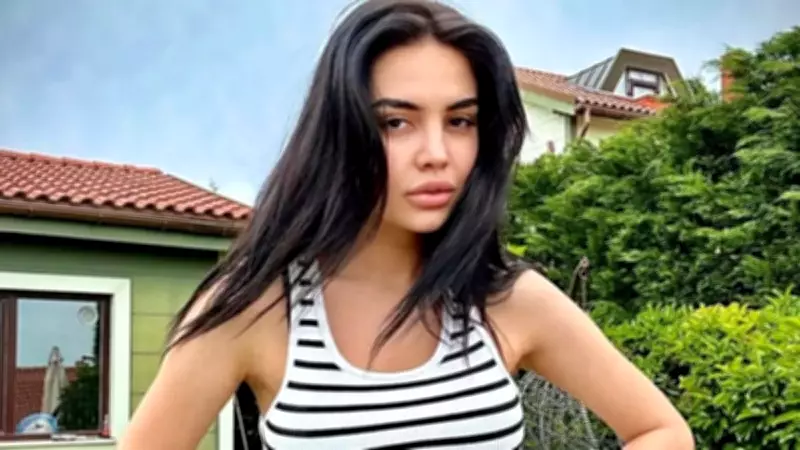 Fenomen Ece Ronay Hakkında TSK Paylaşımı Nedeniyle Soruşturma Başlatıldı