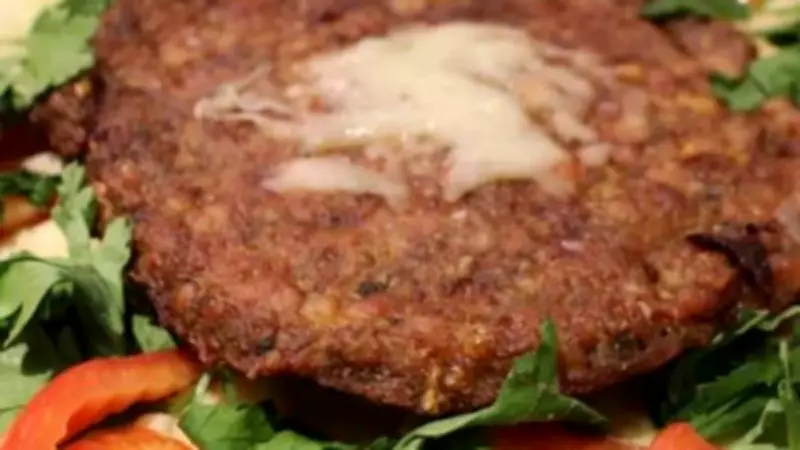 İftar Sofralarını Şenlendiren Kaşarlı Köfte Tarifi: İçinden Peynir Akan Lezzet