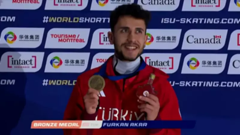 Furkan Akar'dan Tarihi Başarı: Türkiye'ye İlk Kısa Kulvar Dünya Madalyası