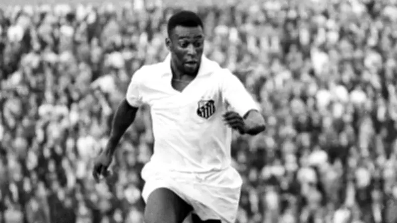 Futbol Tarihinin En İyi 25 Forveti Açıklandı: İşte Olay Yaratan Liste