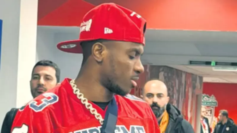 Galatasaray'da Şok! Osimhen'in Kolu Kırıldı, 1 Ay Saha Dışı Kalacak