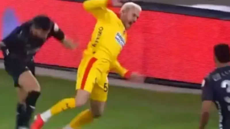 Galatasaray'ın Alanyaspor Maçında Tartışılan Penaltı Kararı Eski Hakemleri Böldü