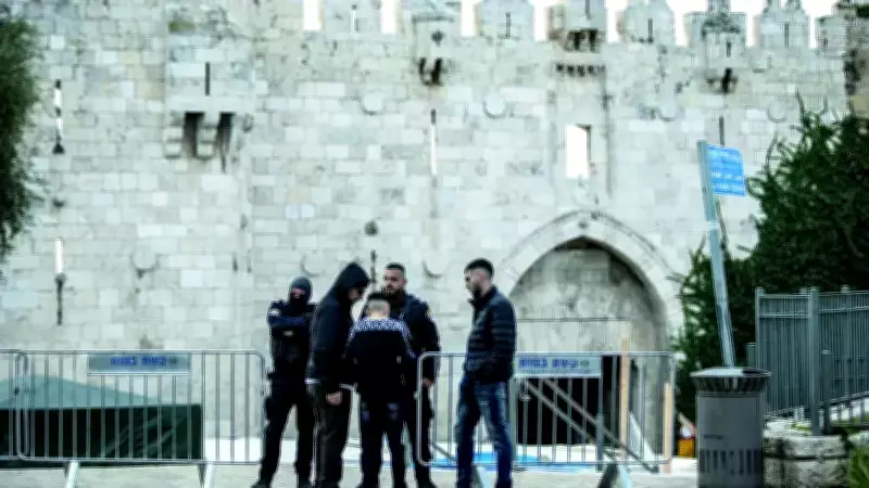 İşgalci İsrail, Mescid-i Aksa'da İlk Kez Bayram Namazı Kılınmasını Engelledi