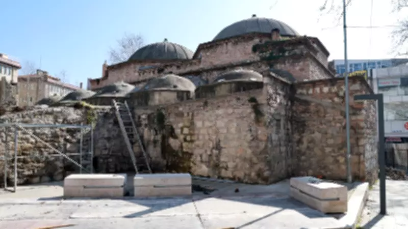 Gebze'nin Tarihi Çarşı Hamamı'nda Restorasyon Çalışmaları Başladı