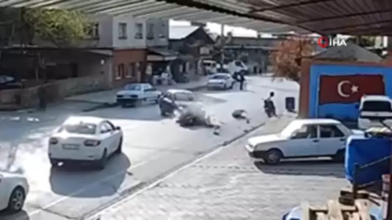 Hatay'da Feci Kaza: Motosiklet Otomobile Çarptı, Sürücü Havaya Savruldu
