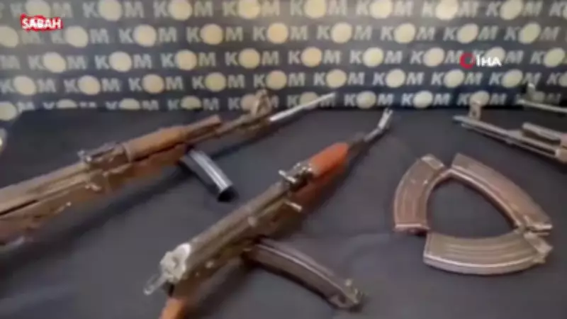 Hatay'da Polisten Kaçarken Kalaşnikof Dolu Çuvalı Yola Atan 4 Şahıs Tutuklandı
