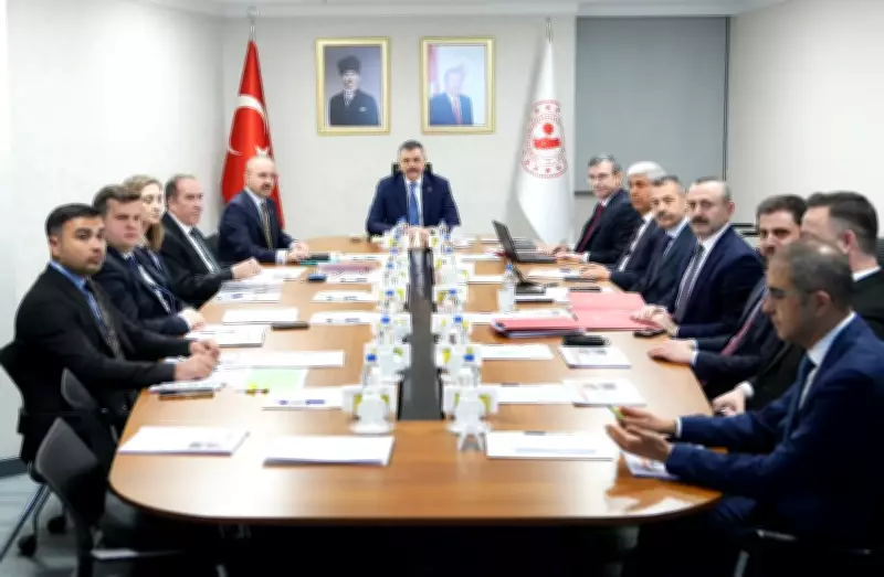 İçişleri Bakanı Çiftçi, Hukuk Hizmetleri Genel Müdürlüğü'nden Brifing Aldı