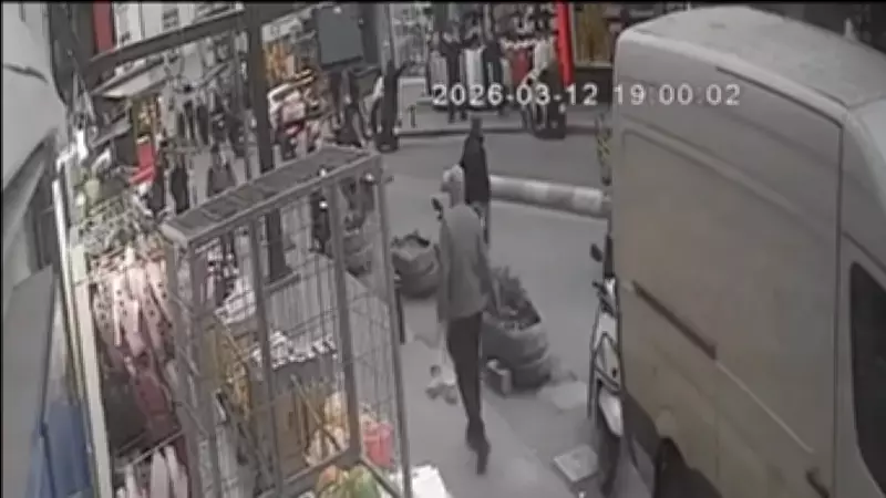 Şişli'de Dönerciye Silahlı Saldırı: Kardeşini Azmettirip Ateş Açtırdılar, Kamera Görüntüleri Ortaya Çıktı