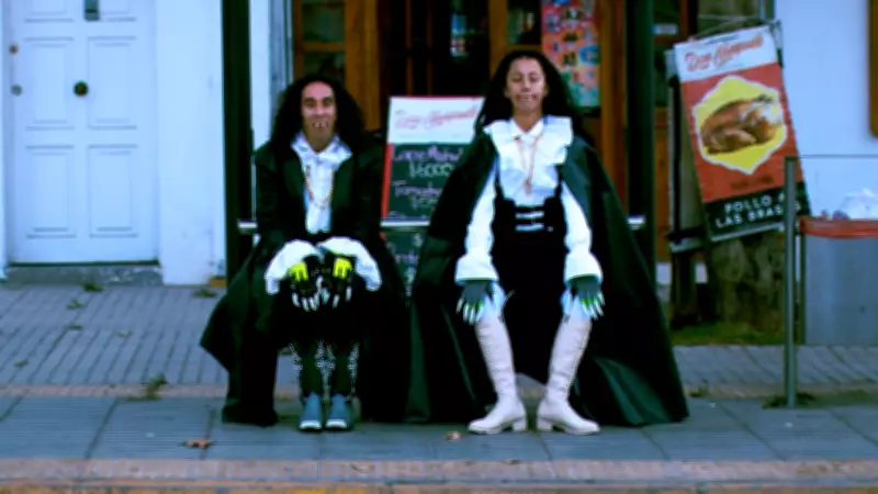 Şilili Yönetmen Manuela Infante'nin 'Vampyr' Oyunu Kundura Sahne'de