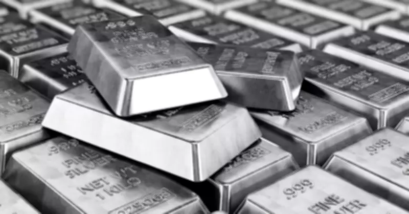 Çin'in Gümüş Talebi Rekor Kırdı, Küresel Stoklar Alarm Veriyor