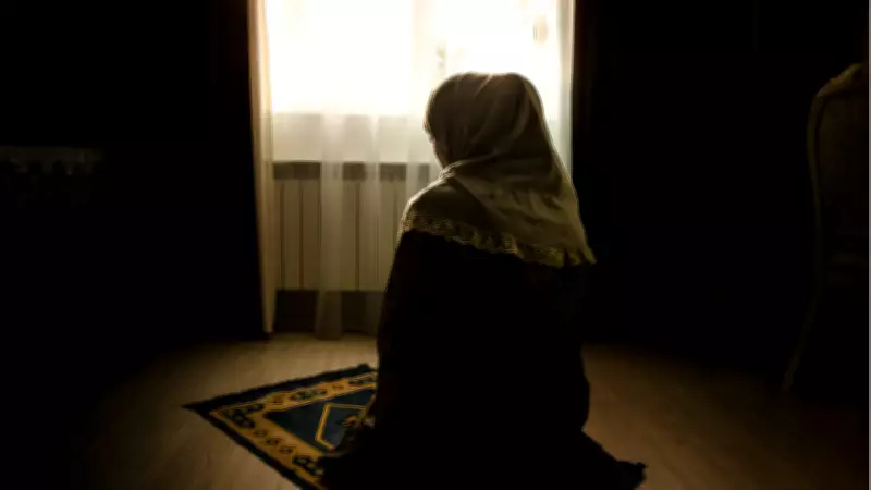 Kadir Gecesi Namazı Nasıl Kılınır? Kaç Rekat ve Niyet Edilir?