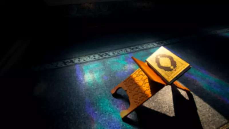 Kadir Gecesi'nde Hangi Zikirler ve Tesbihler Çekilir? 2026 İbadet Rehberi