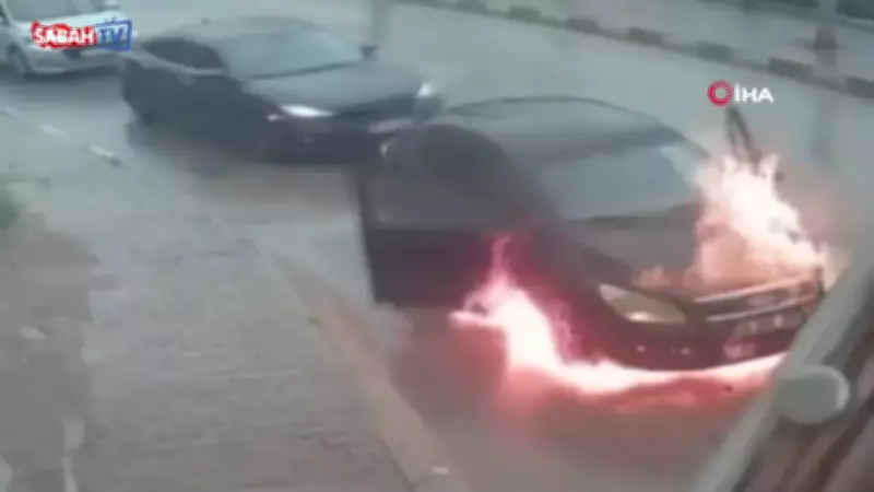 Karabük'te Seyir Halindeki Otomobil Alev Topuna Döndü, Sürücü ve Yolcu Son Anda Kurtuldu