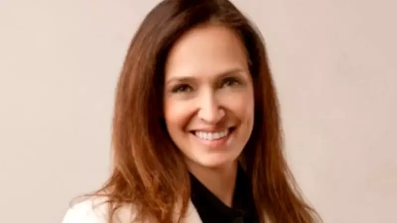 Karşıyaka'da Bayramlaşma Krizi: Maaş Alamayan İşçiler Töreni Protesto Etti