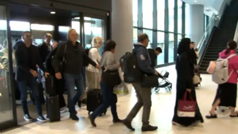 Katar'da Mahsur Kalan Türk Vatandaşları Güvenli Şekilde Türkiye'ye Döndü