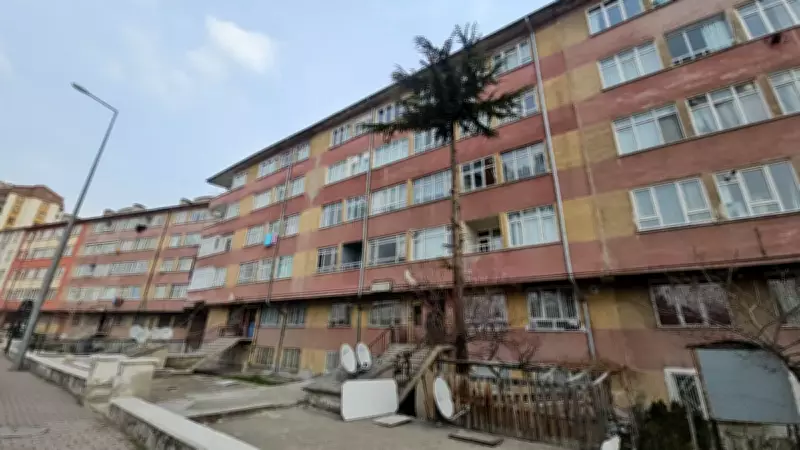 Kayseri'de 5. Kattan Atlayan Kişi Hayatını Kaybetti: Güvenlik Kamerası Görüntüleri Yansıdı