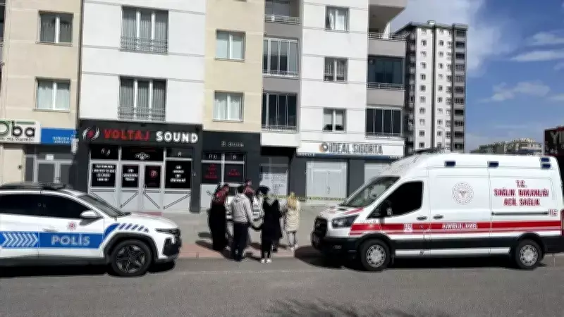 Kayseri'de Üçüncü Kattan Düşen Yaşlı Adam Hayatını Kaybetti