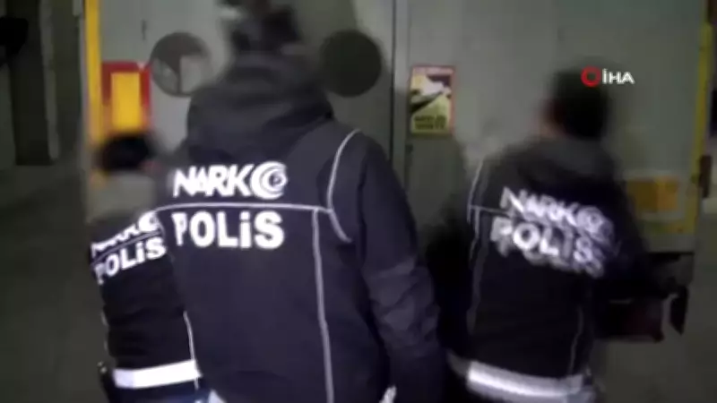 Küçükçekmece'de Dev Uyuşturucu Operasyonu: 527 Kilo Skunk Ele Geçirildi