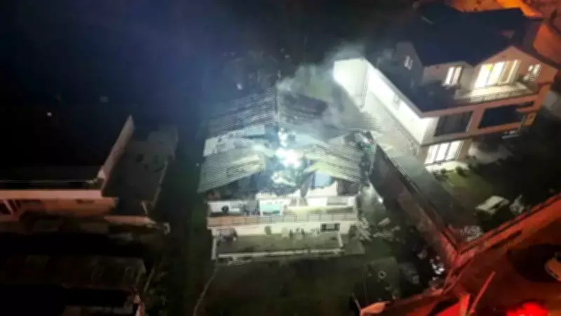 Kocaeli'de Çatı Yangını İtfaiyenin Hızlı Müdahalesiyle Söndürüldü