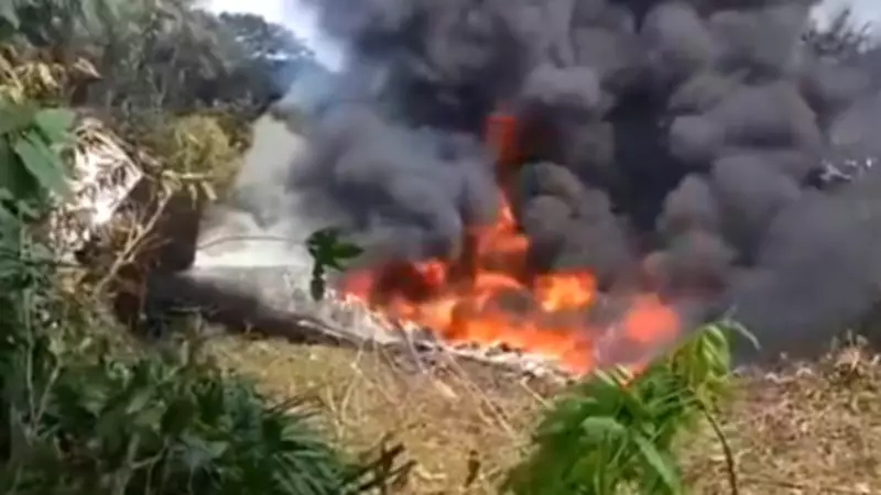 Kolombiya'da Askeri Nakliye Uçağı Kalkış Sırasında Düştü