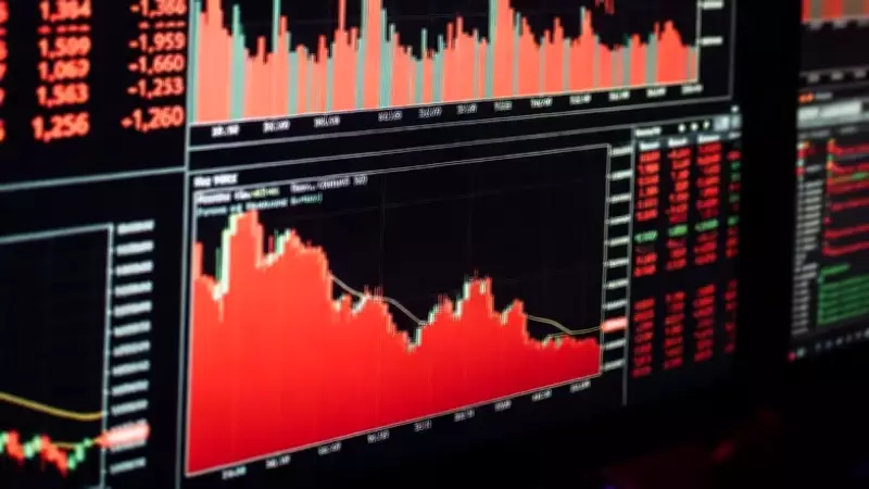 Küresel Borsalarda Satış Fırtınası: Petrol Fiyatları ve Savaş Endişeleri Piyasaları Vurdu