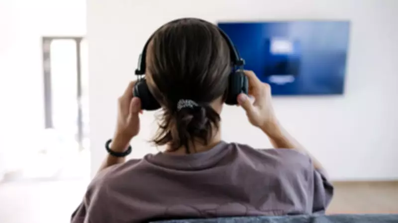 Kulaklıkla Müzik Dinleyenler Dikkat! Uzmanlar Kalıcı İşitme Kaybı Uyarısı Yaptı