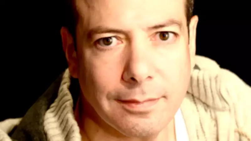 Kuzenlerim Dizisinin Feridun'u Canberk Uçucu 57 Yaşında Hayatını Kaybetti