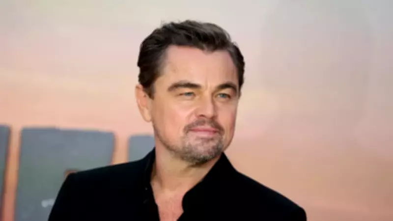 Leonardo DiCaprio'nun Bıyıklı İmajı Oscar Gecesinde Gündem Oldu