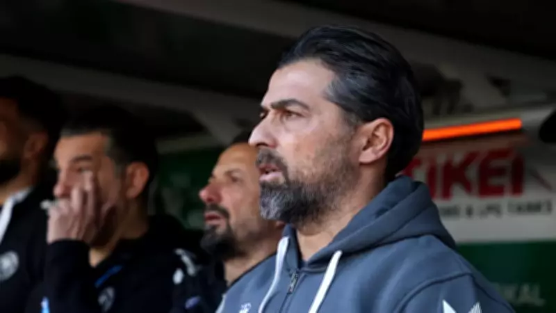 İlhan Palut'tan VAR'a Sert Eleştiri: 'Oturduğun Yerden Maç Yönetmek Doğru Değil'